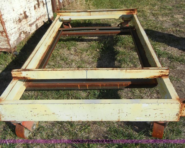 image for item H9100 (4) metal carts