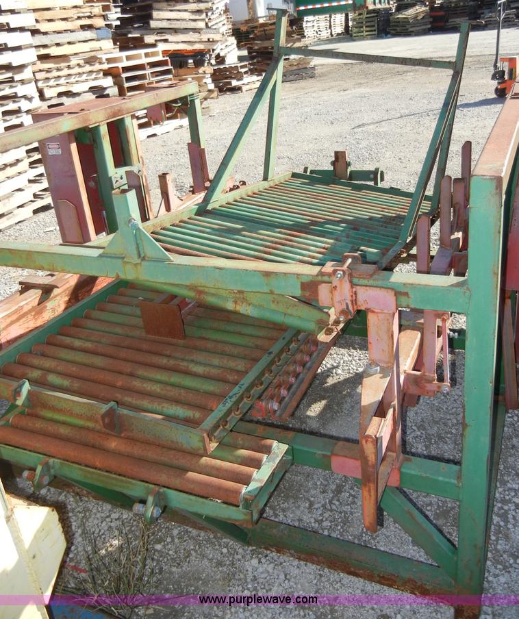 image for item H9101 (2) Willow Creek pallet stackers
