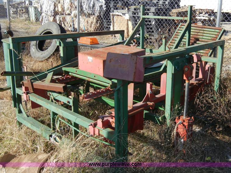 image for item H9101 (2) Willow Creek pallet stackers