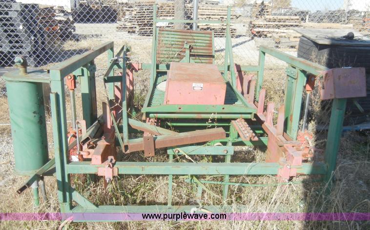image for item H9101 (2) Willow Creek pallet stackers