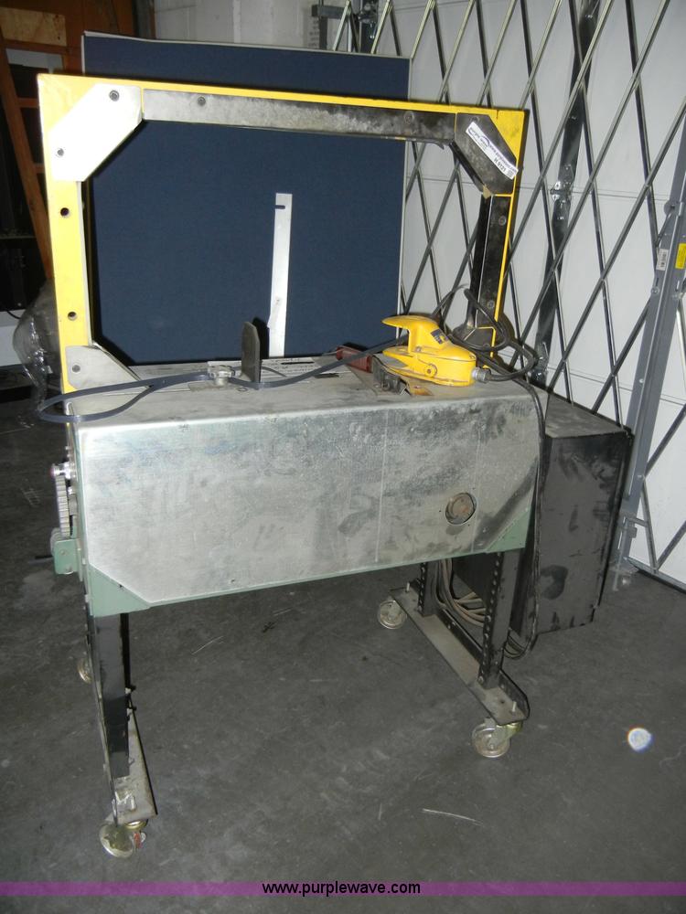 image for item H9121 Signode Tension-Weld power strapping machine