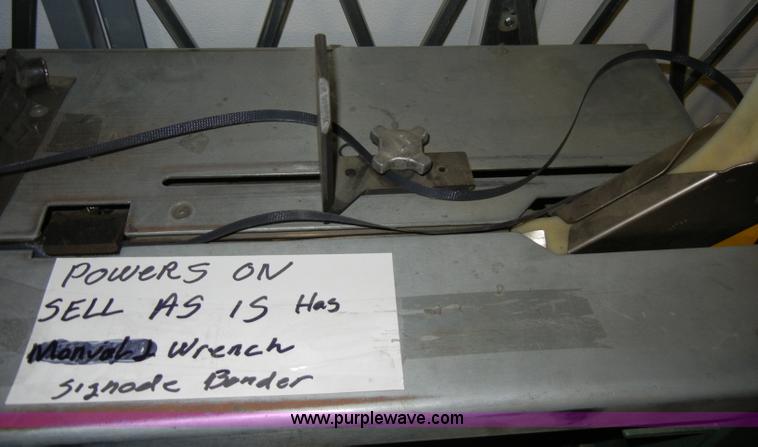 image for item H9121 Signode Tension-Weld power strapping machine