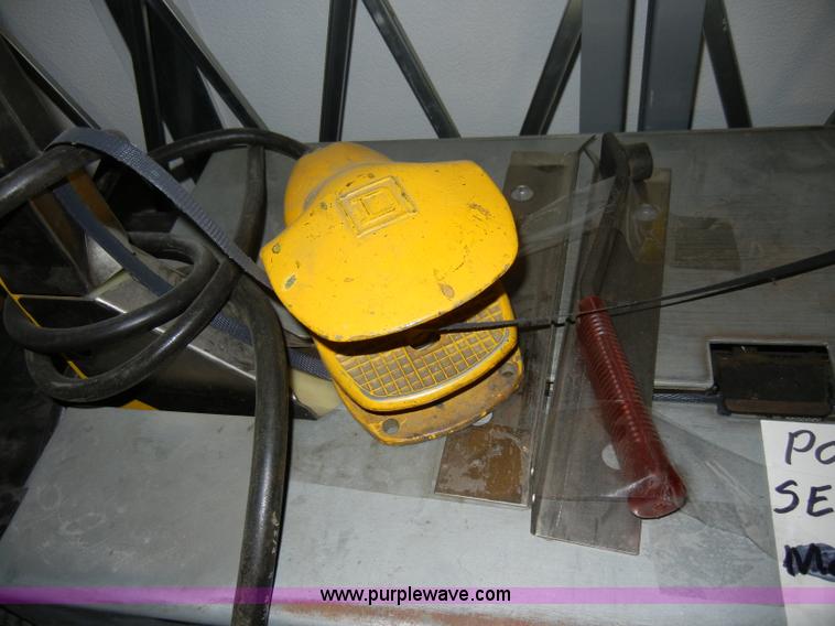 image for item H9121 Signode Tension-Weld power strapping machine