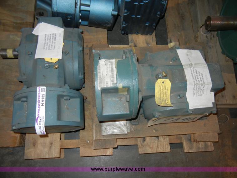 image for item H9132 (8) assorted motors