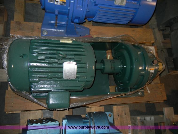 image for item H9132 (8) assorted motors