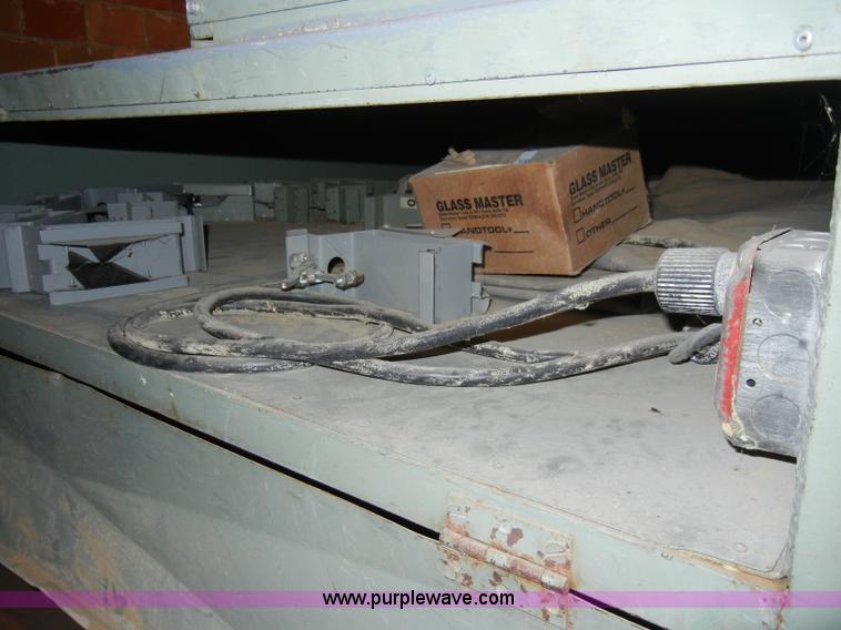 image for item H9138 Groov-master 2153BT portable glass cutter