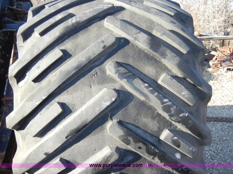 image for item H9190 Wheels and tires with axle