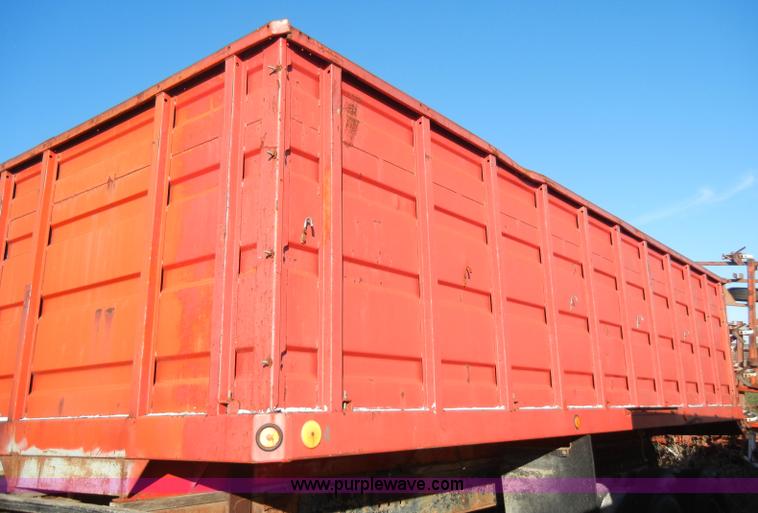 image for item H9196 Tradewind 22' grain bed