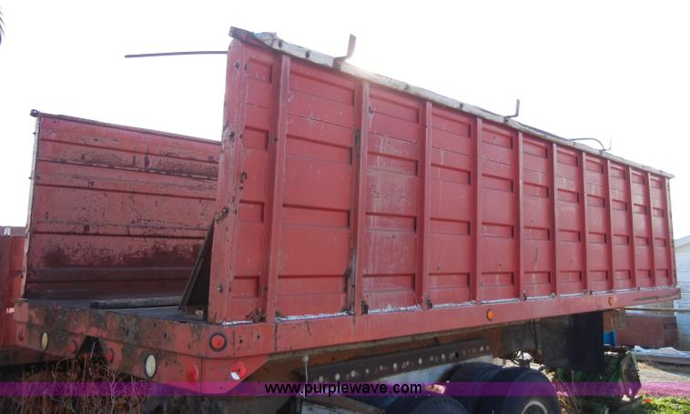 image for item H9196 Tradewind 22' grain bed