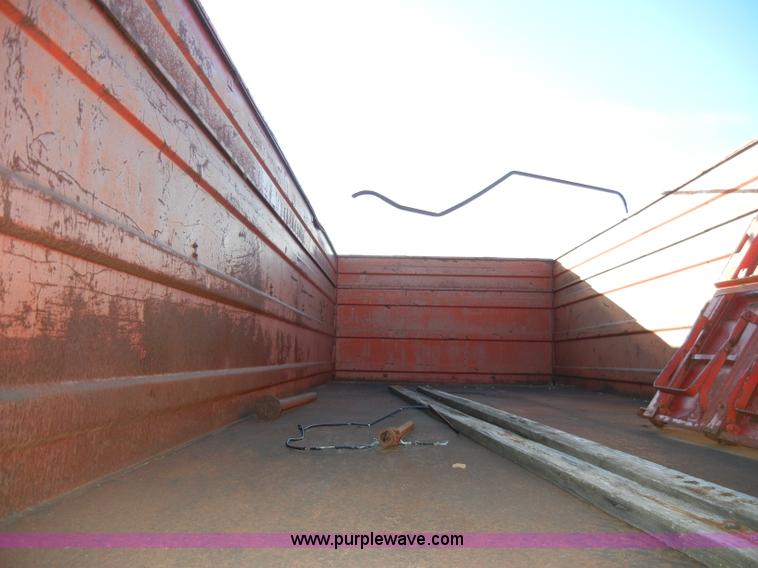 image for item H9196 Tradewind 22' grain bed