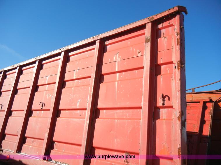 image for item H9196 Tradewind 22' grain bed