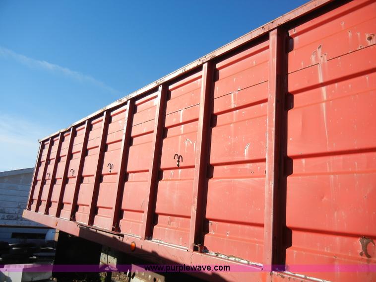 image for item H9196 Tradewind 22' grain bed