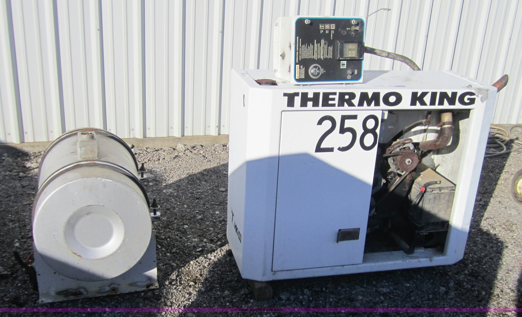 Thermo King heater unit in Tulsa, OK Item B9035 sold Purple Wave