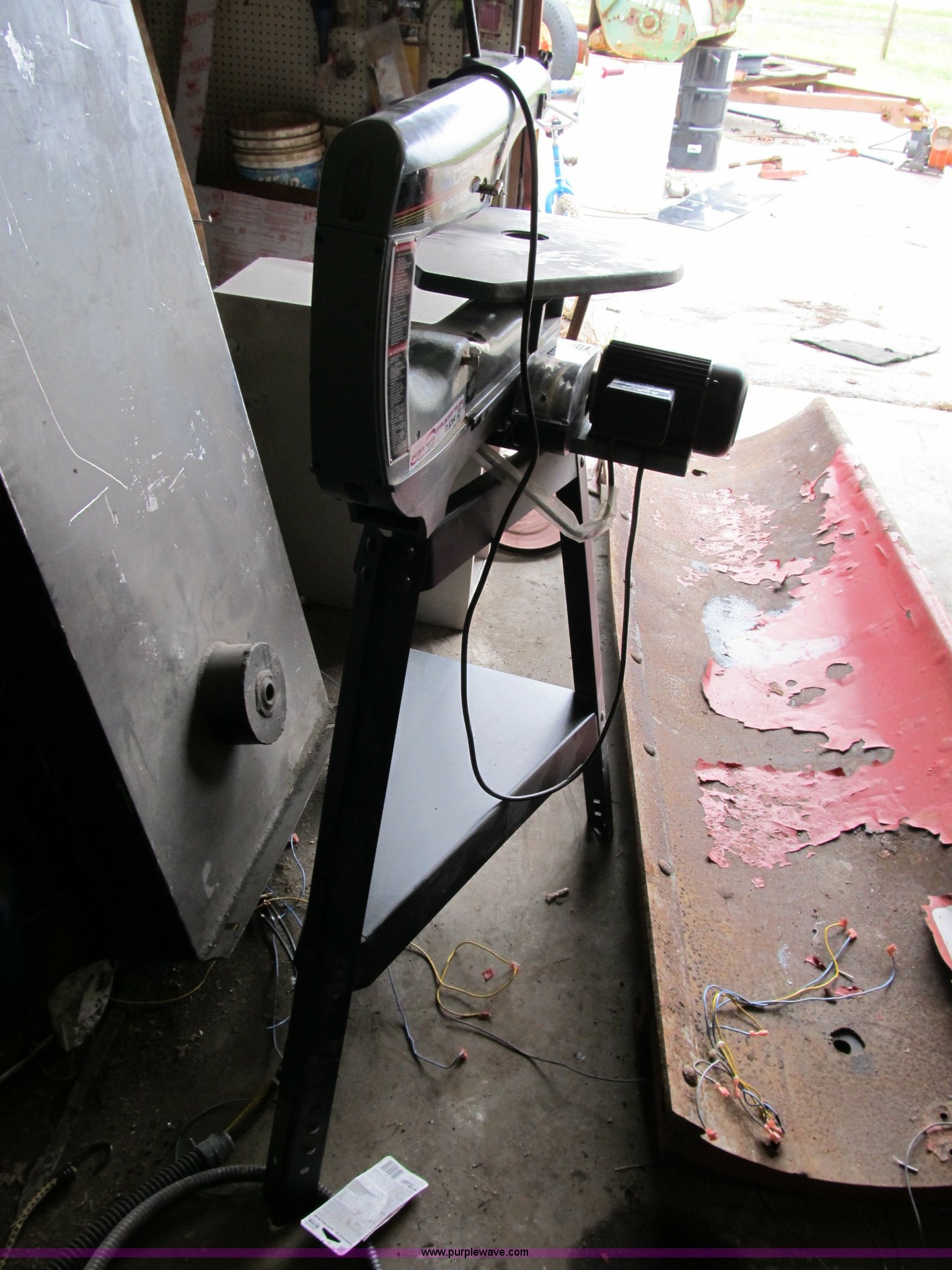 Delta P20 scroll saw in Moberly, MO Item D9264 sold Purple Wave