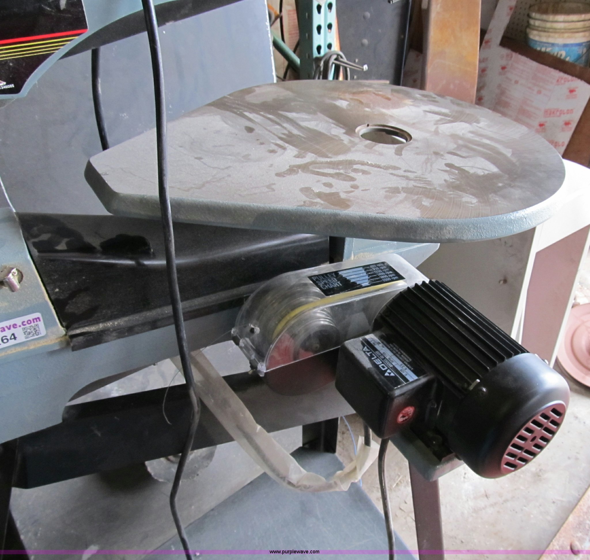 Delta P20 scroll saw in Moberly, MO Item D9264 sold Purple Wave