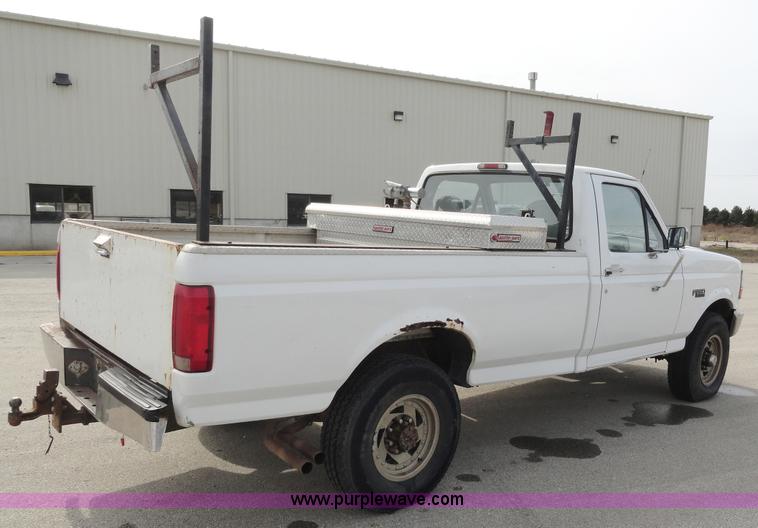 image for item A3275 1997 Ford F250 Heavy Duty pickup truck