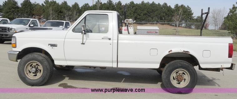 image for item A3275 1997 Ford F250 Heavy Duty pickup truck