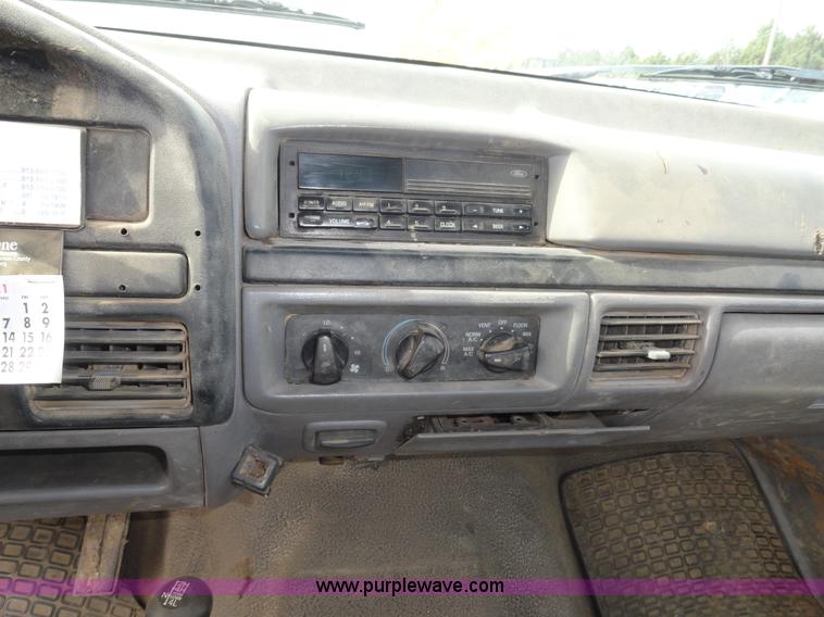 image for item A3275 1997 Ford F250 Heavy Duty pickup truck