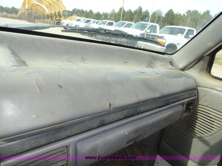 image for item A3275 1997 Ford F250 Heavy Duty pickup truck