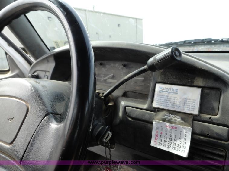 image for item A3275 1997 Ford F250 Heavy Duty pickup truck