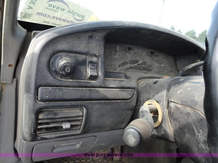 image for item A3275 1997 Ford F250 Heavy Duty pickup truck