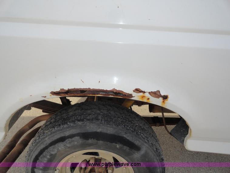 image for item A3275 1997 Ford F250 Heavy Duty pickup truck