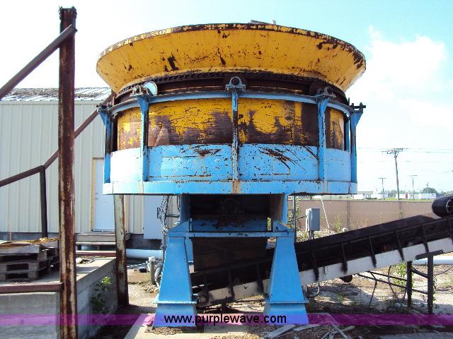 image for item A3316 CW Mills non-portable tub grinder