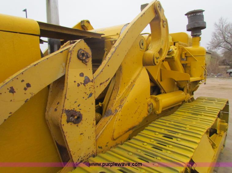 image for item A3503 Caterpillar 977 track loader