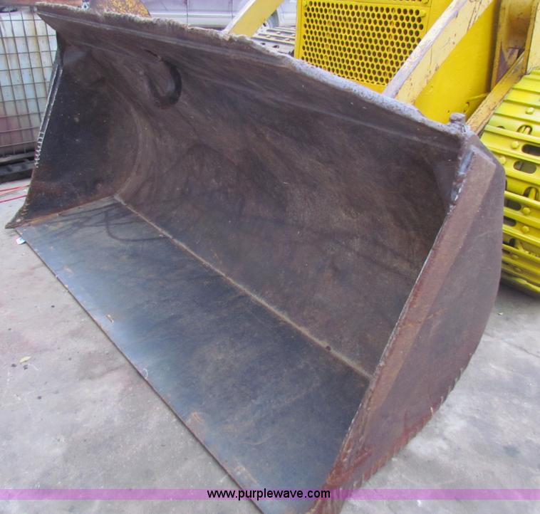 image for item A3503 Caterpillar 977 track loader