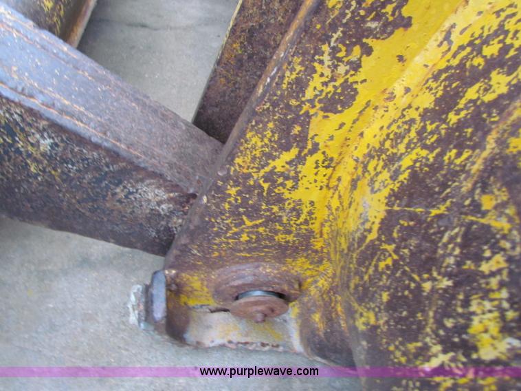 image for item A3503 Caterpillar 977 track loader