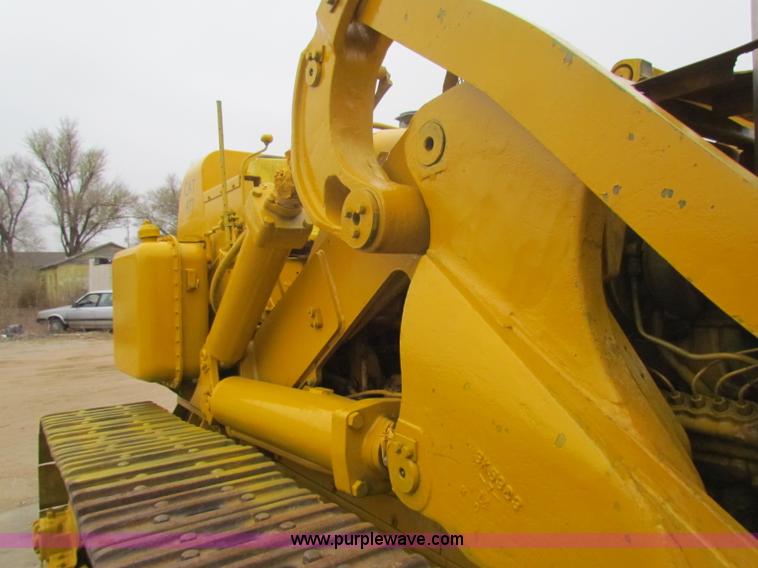 image for item A3503 Caterpillar 977 track loader