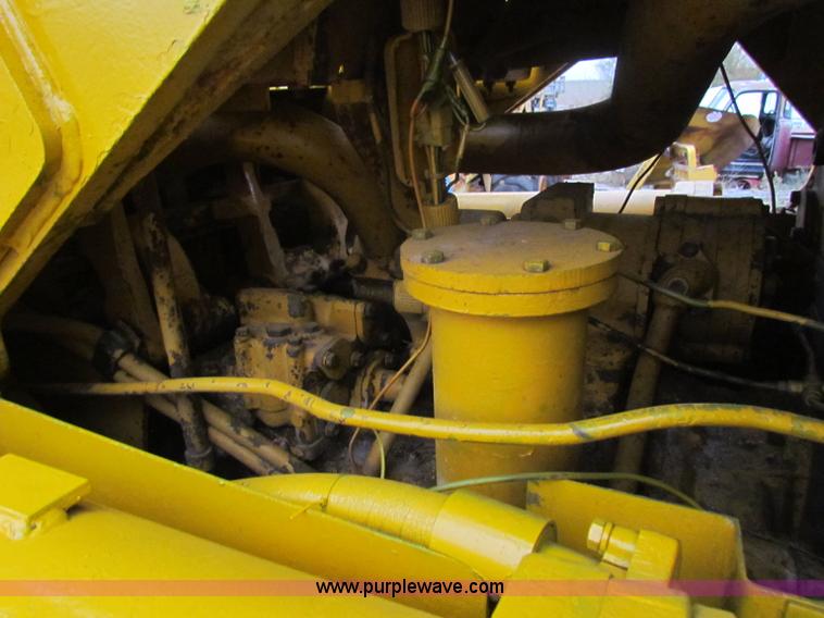 image for item A3503 Caterpillar 977 track loader