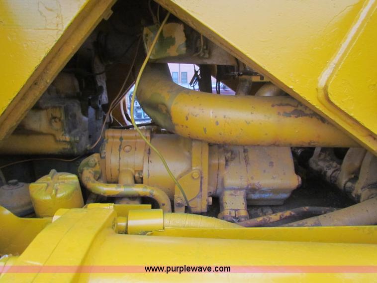 image for item A3503 Caterpillar 977 track loader
