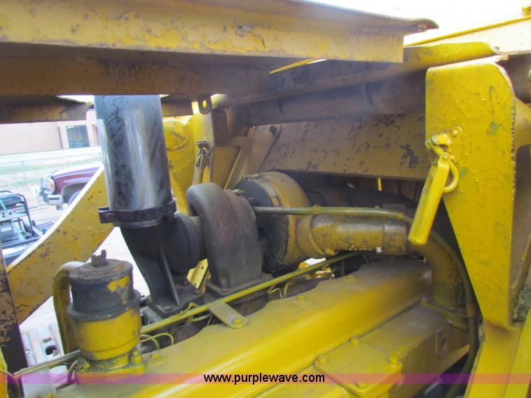 image for item A3503 Caterpillar 977 track loader