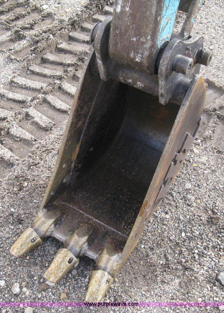 image for item A4481 2001 Kobelco 35SR compact excavator