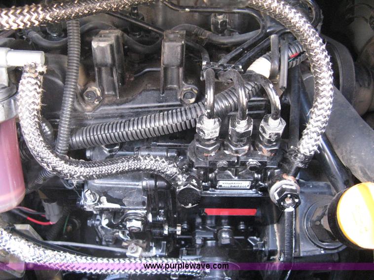 image for item A4481 2001 Kobelco 35SR compact excavator