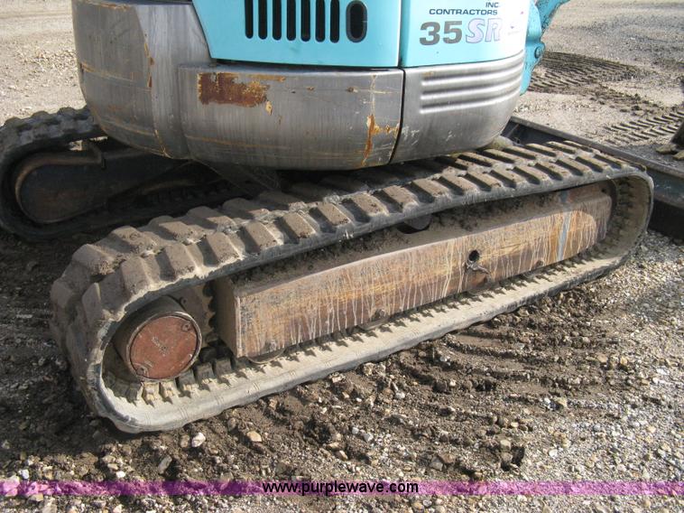 image for item A4481 2001 Kobelco 35SR compact excavator