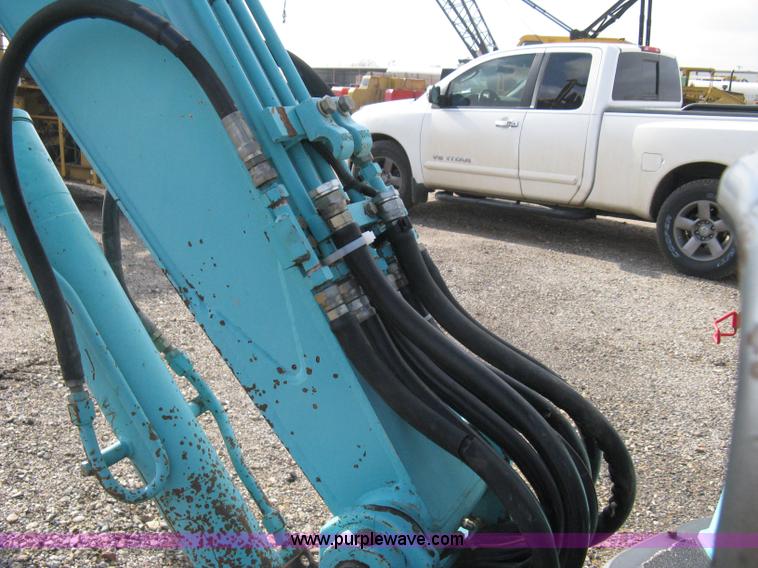 image for item A4481 2001 Kobelco 35SR compact excavator