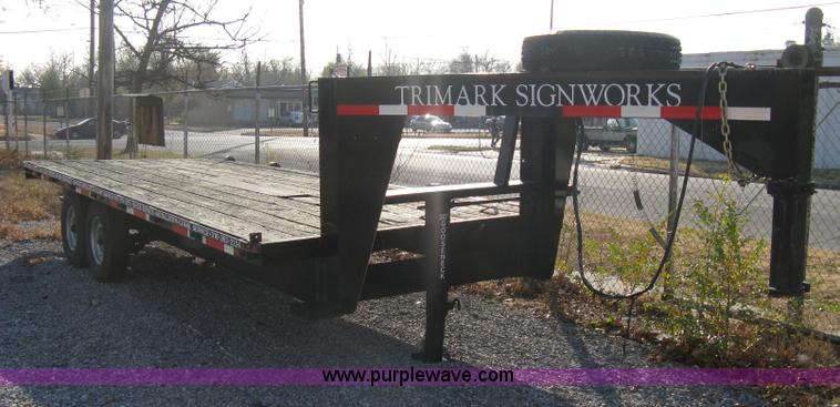 image for item A4483 1982 LCT 20' gooseneck flatbed trailer