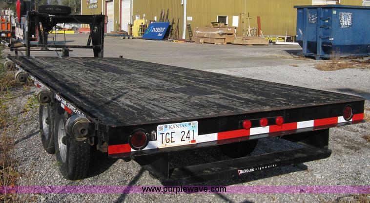 image for item A4483 1982 LCT 20' gooseneck flatbed trailer