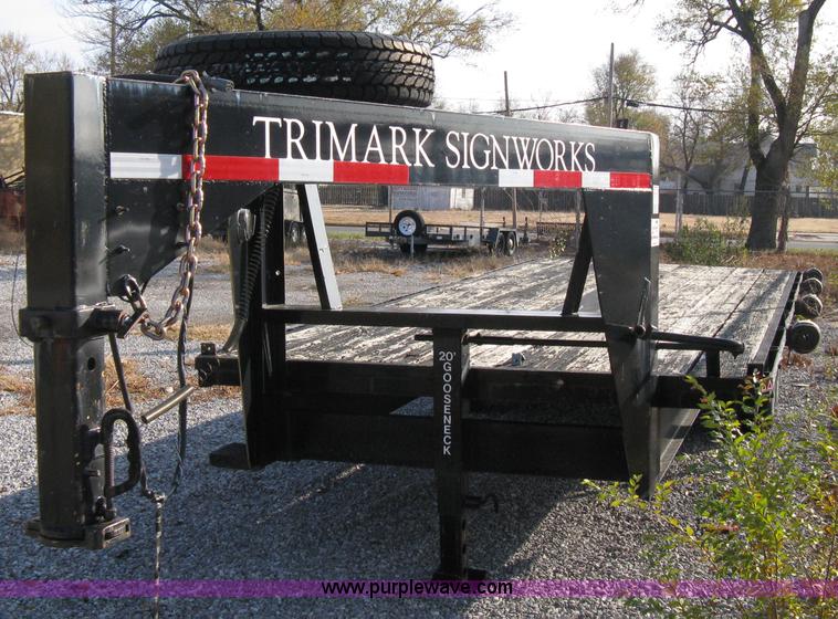 image for item A4483 1982 LCT 20' gooseneck flatbed trailer