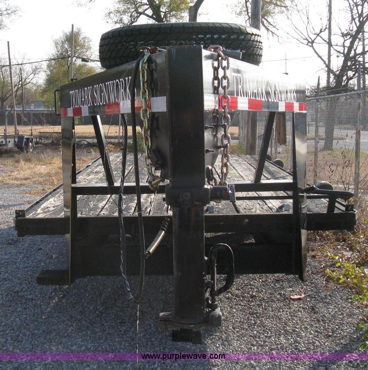 image for item A4483 1982 LCT 20' gooseneck flatbed trailer