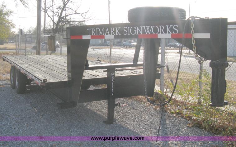 image for item A4483 1982 LCT 20' gooseneck flatbed trailer