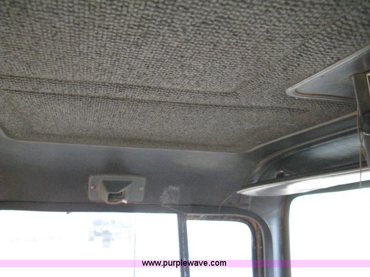 image for item A4487 1990 Ford LTA9000 Aero Max 106 semi truck