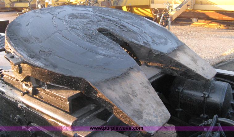 image for item A4487 1990 Ford LTA9000 Aero Max 106 semi truck