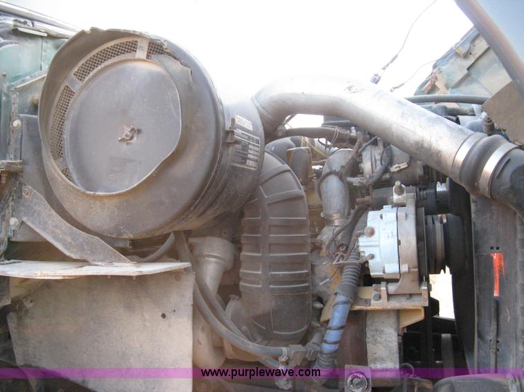 image for item A4487 1990 Ford LTA9000 Aero Max 106 semi truck