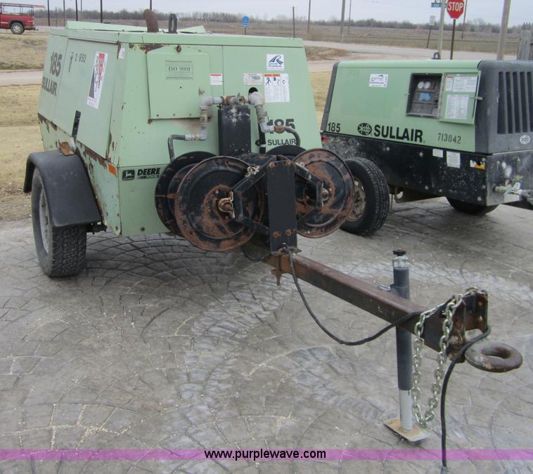 image for item A5686 Sullair 185 air compressor