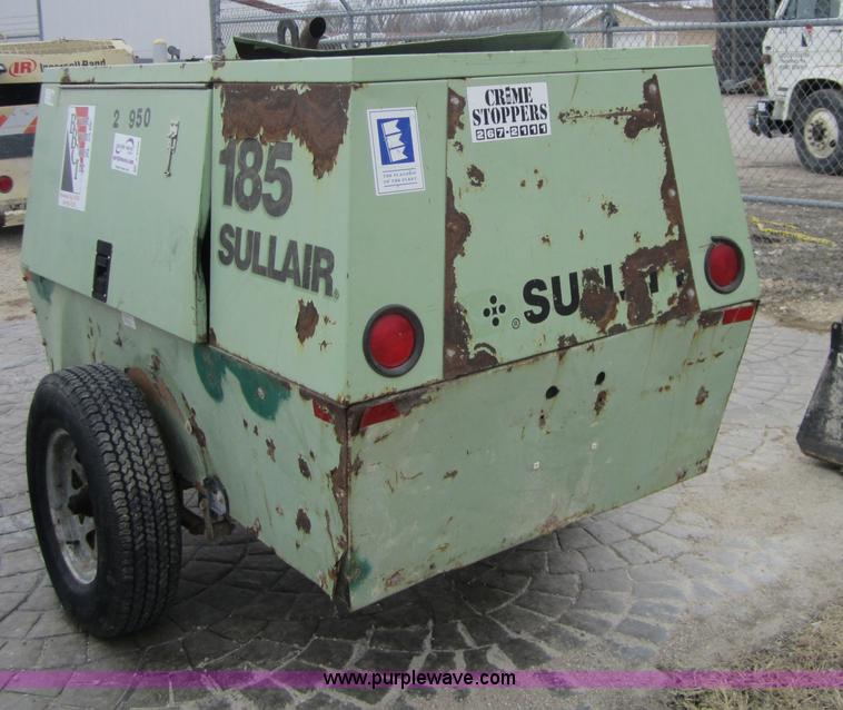 image for item A5686 Sullair 185 air compressor