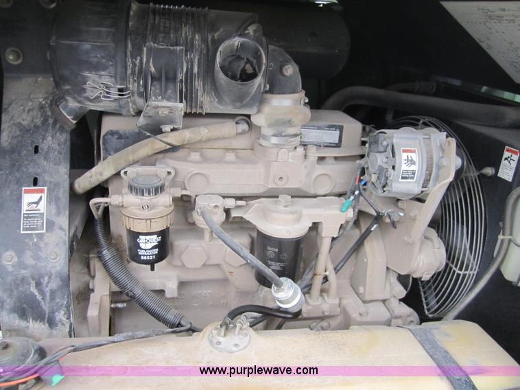 image for item A5686 Sullair 185 air compressor