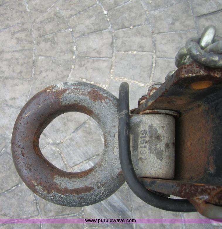 image for item A5686 Sullair 185 air compressor